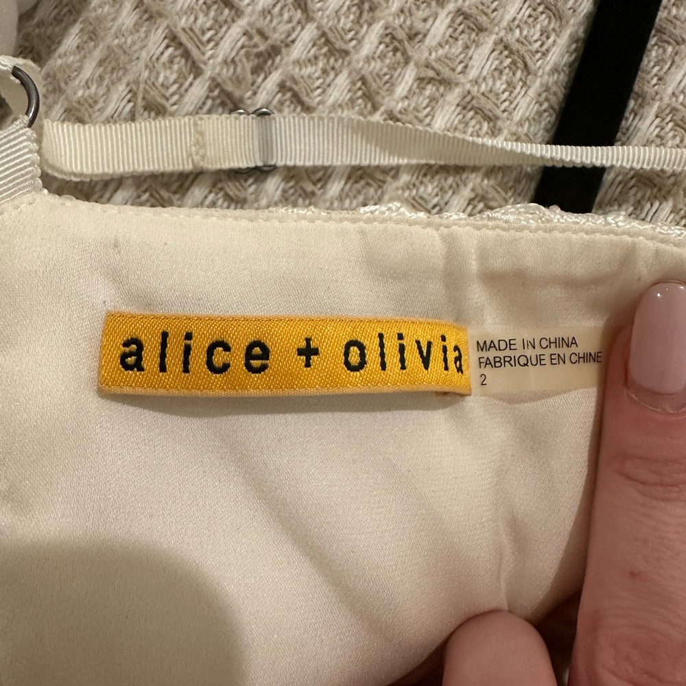 Alice + Olivia White Mini Floral Embroidered Dress (Size 2) - Picture 5 of 9